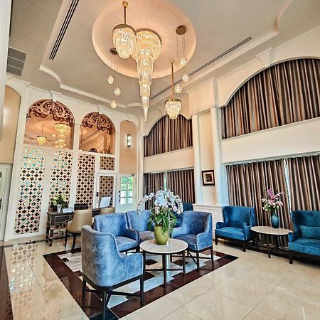 Siri Grand Bangkok Hotel Exteriör bild